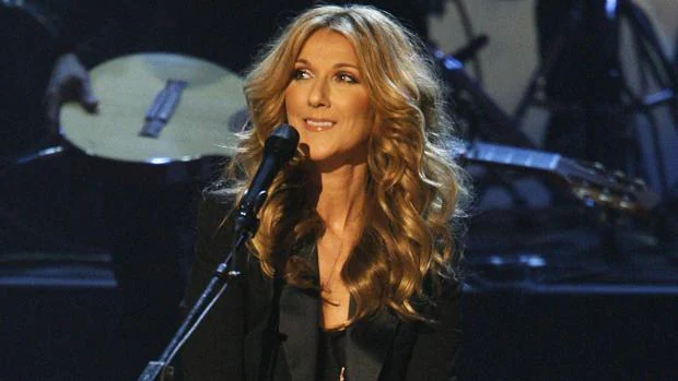 Celine Dion durante una presentación en Los Ángeles