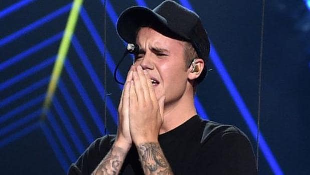 Justin Bieber durante su actuación en los premios MTV del año pasado