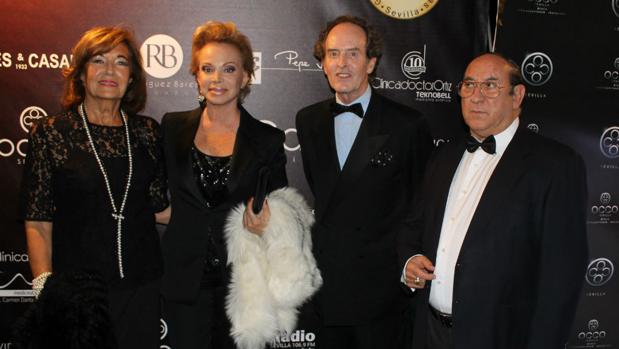 Sastres y modistas celebran su noche de gala