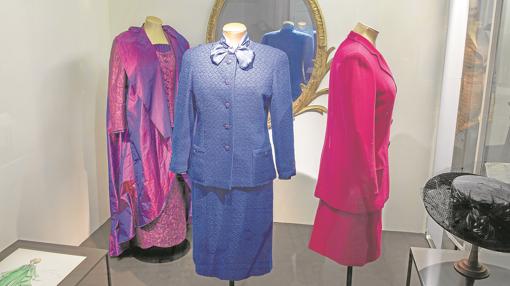 Expositor de prendas de Margaret Thatcher en el V&A