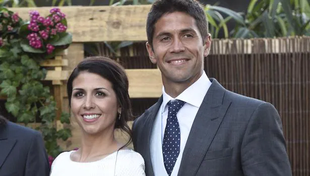 Fernando junto a su hermana el día de su boda con Juan Carmona
