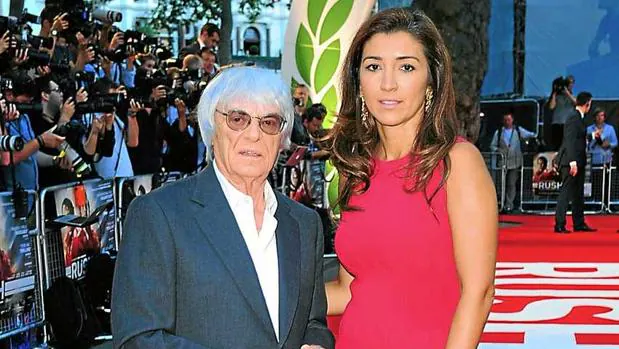Bernie contrajo matrimonio en 2012 con Fabiana Flosi, una atractiva brasileña, 45 años menor que él y 20 centímetros más alta