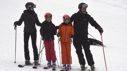 Otra imagen de la Familia Real en el Pirineo aragonés