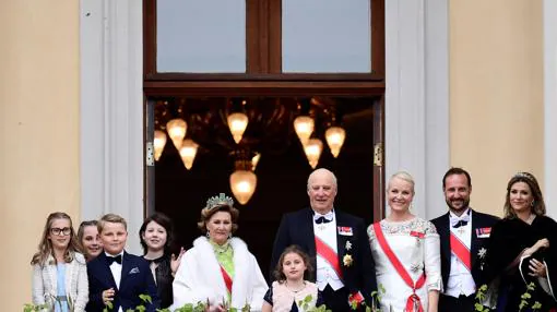 Harald y Sonia de Noruega reúnen a la realeza europea para celebrar su 80 cumpleaños