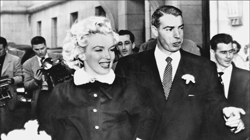 Marilyn y Dimaggio el día de su boda, en 1954