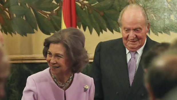 Don Juan Carlos y Doña Sofía acompañaron a la Infanta Doña Margarita al homenaje que recibió en la Real Academia de Medicina, el pasado lunes
