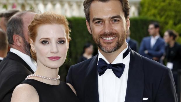 Jessica Chastain junto con Anne Hathaway en su preboda en Venecia