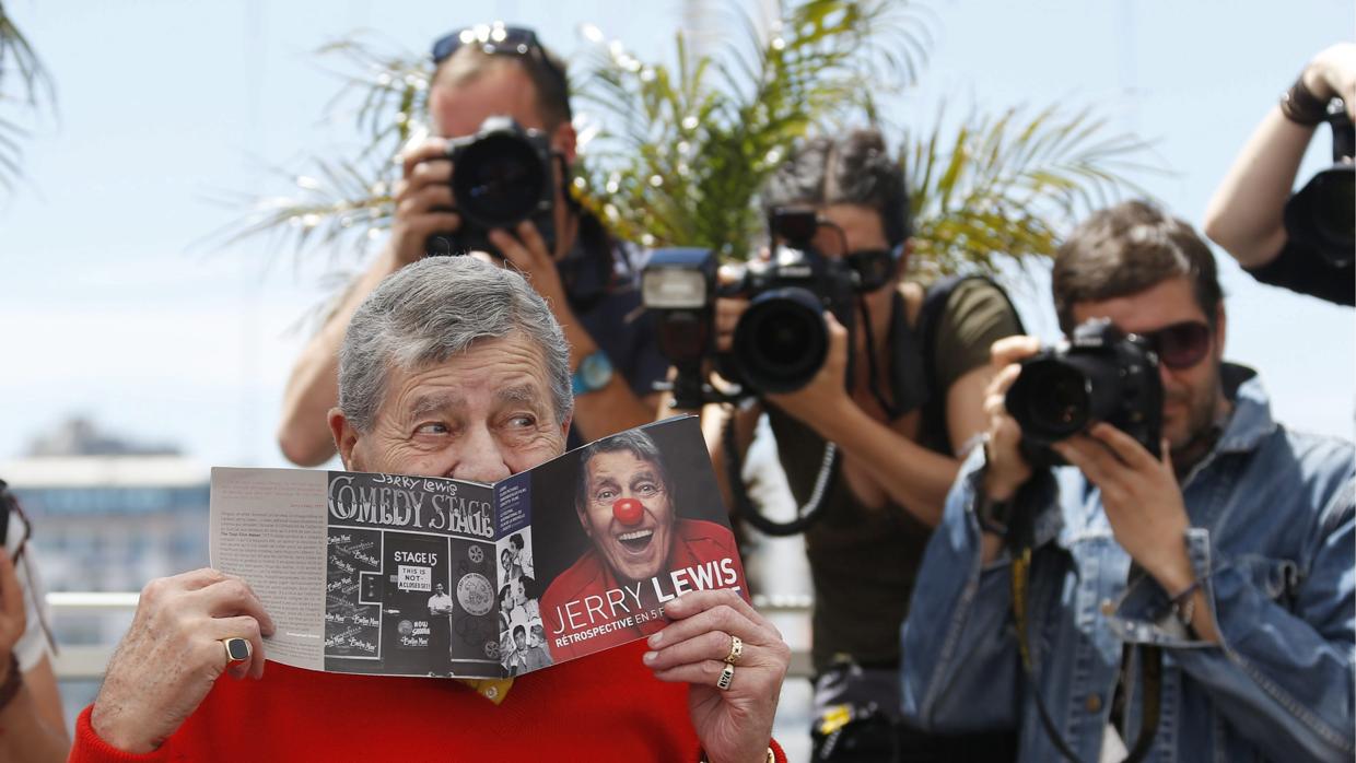 Jerry Lewys posa para las cámaras en Cannes