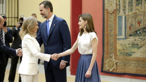 Los Reyes Don Felipe y Doña Letizia vuelven a combinar sus looks