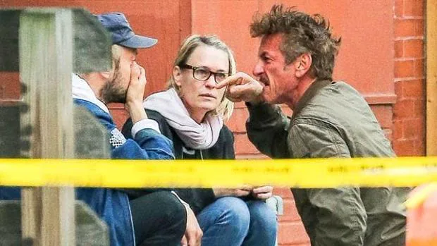 Sean Penn se enzarza en una fuerte discusión en plena calle con el novio de su hija