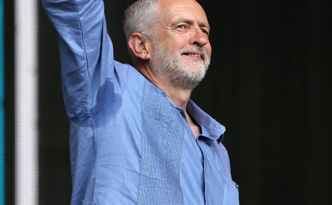 Corbyn en su discurso durante el festival
