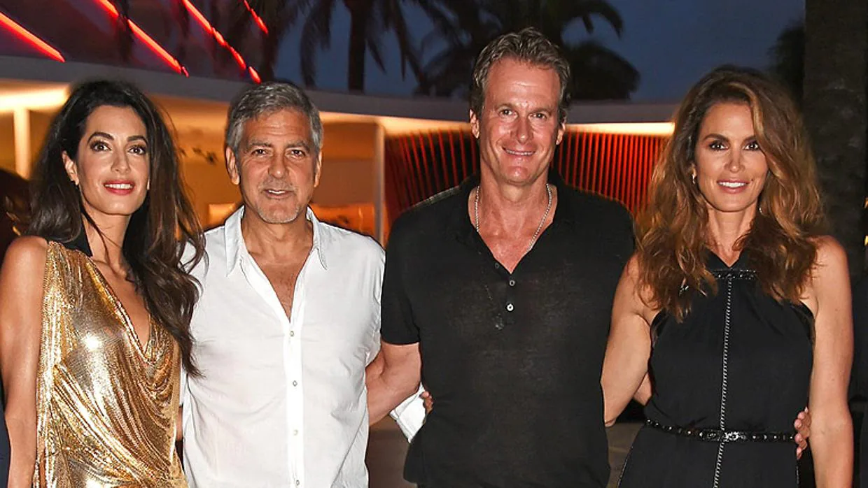Socios y amigos: Clooney con Amal, Gerber y su mujer, Cindy Crawford