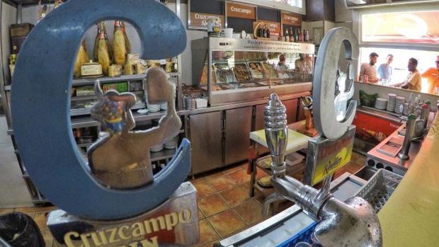 El bar que más Cruzcampo tira no está en Sevilla