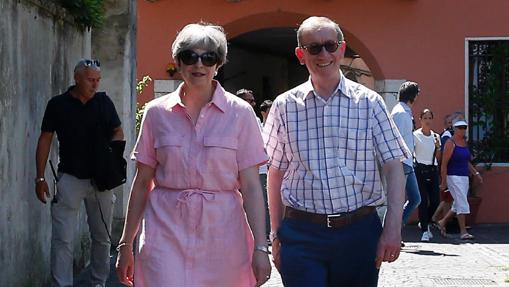 Theresa May y su marido, Philip, de vacaciones en Italia