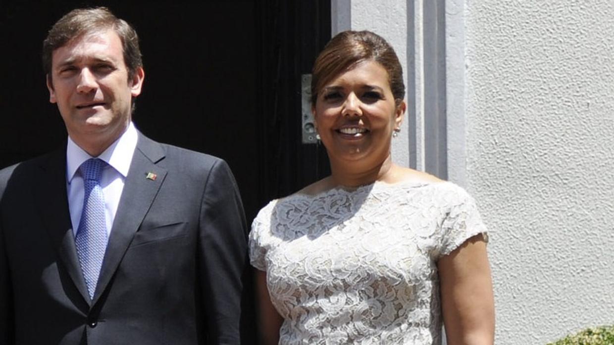 Passos Coelho junto a su mujer Laura Ferreira en el año 2012