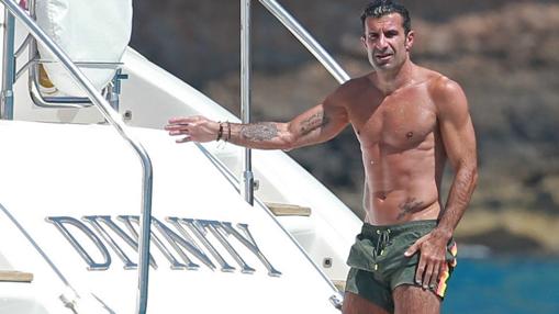 Luis Figo a bordo de su yate