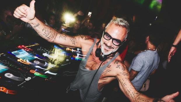 Gianluca Vacchi, de fiesta en Marbella tras el embargo de bienes