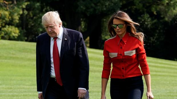 Melania Trump causa furor con un nuevo look