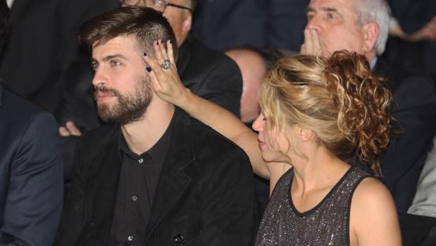 La soledad de Piqué: lo que Shakira se calla de Cataluña