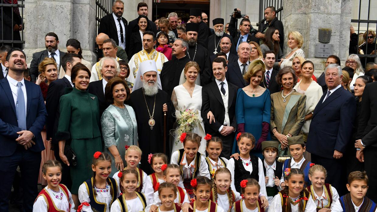 Doña Sofía asiste a la boda de su ahijado Felipe de Yugoslavia