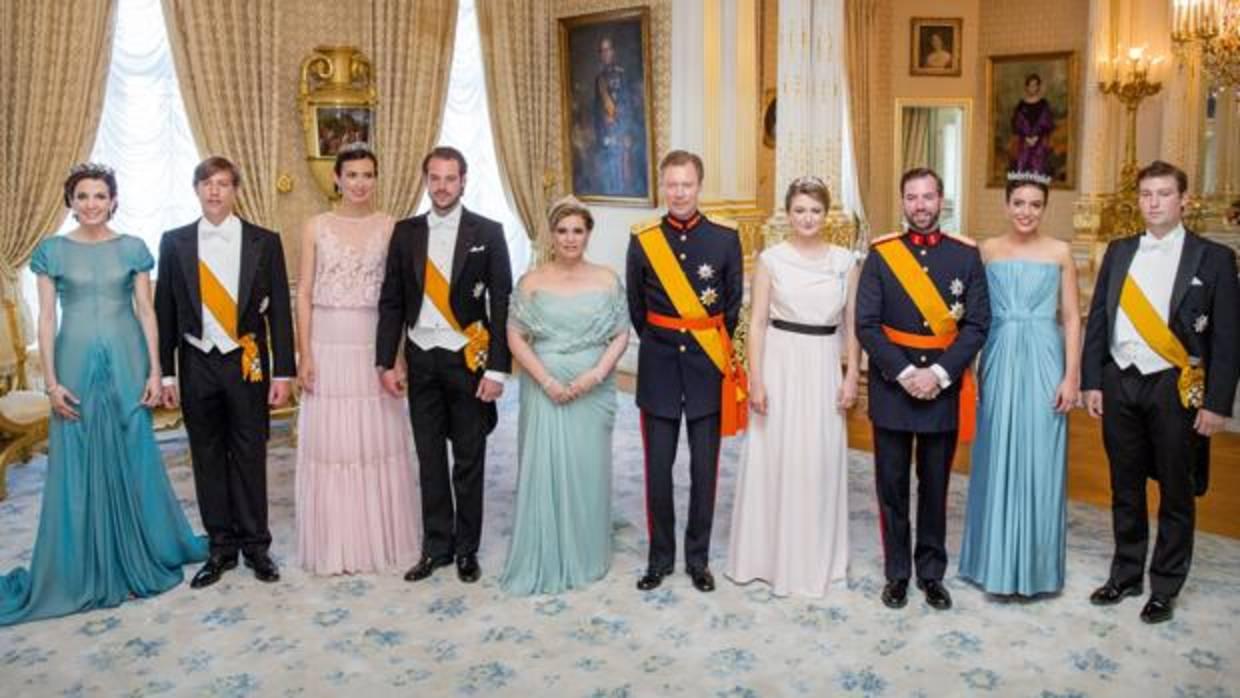 Tessy y Luis de Luxemburgo, La Princesa Clara y Félix de Luxemburgo, los Grandes Duques, la Princesa Estefanía y el Príncipe Guillermo, la Princesa Alejandra y el Príncipe Sebastián