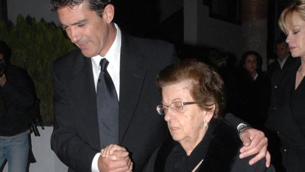 Muere la madre de Antonio Banderas
