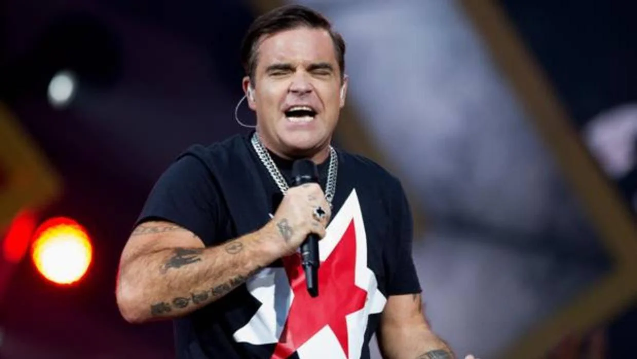 Robbie Williams durante uno de sus últimos conciertos