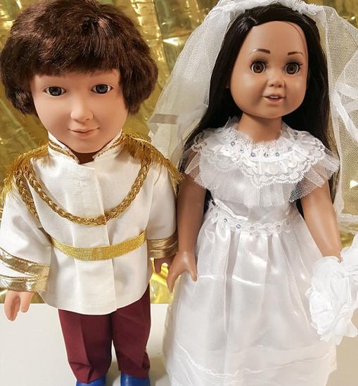 Así son los muñecos de boda del Príncipe Harry y Meghan Markle que han horrorizado a internet