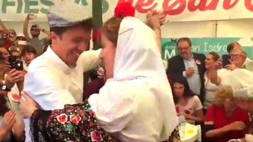 De Rajoy con «Mi gran noche» al momento DJ de Santamaría: así bailan los políticos