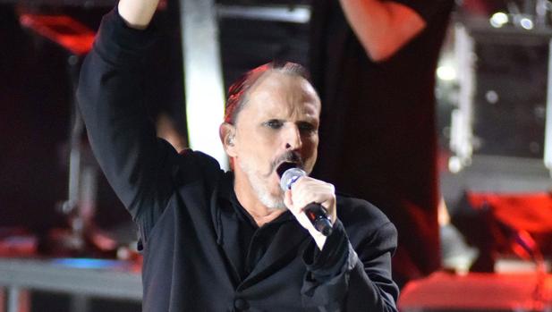 Miguel Bosé confiesa su vida de excesos: «Alcohol, tabaco y el resto también, todo»