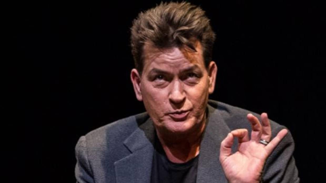 Charlie Sheen llega a un acuerdo y no denunciará a «The National Enquire» por acusarle de violación