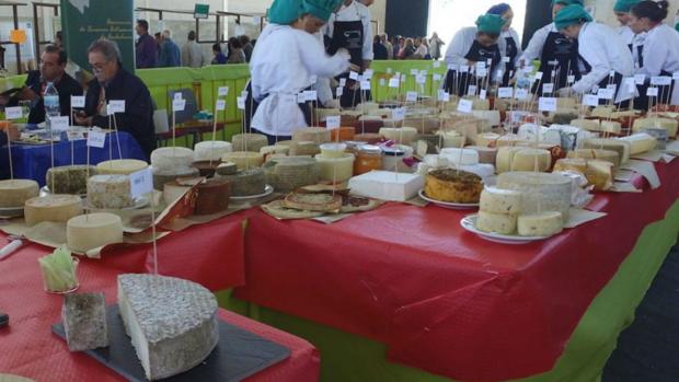 Vuelve la Feria del Queso de Villaluenga