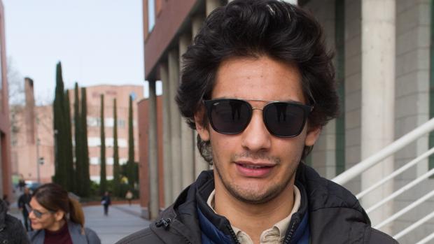 Alejandro Navarro Reyes estrena sus 18 años con una visita al juzgado