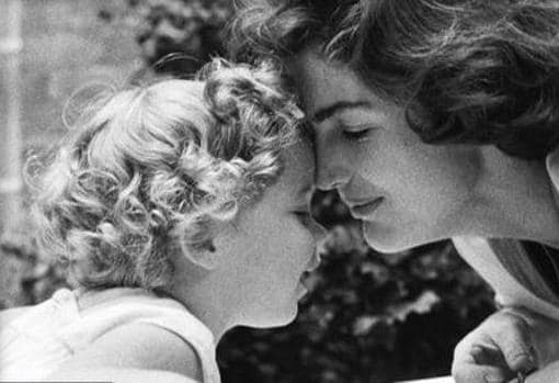 Jackie Kennedy junto a su hija Caroline