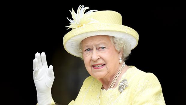 La Reina Isabel II se va de concierto para celebrar sus 92 años