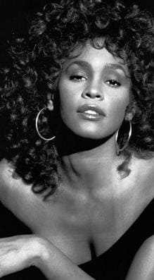 El oscuro secreto de Whitney Houston: abusada sexualmente por su prima
