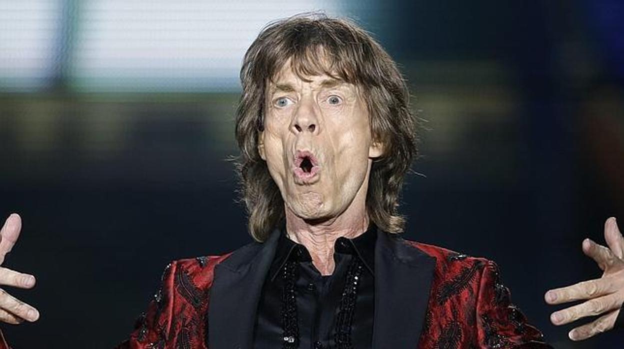 El pequeño Dev acompañará a su padre Mick Jagger en la gira de conciertos