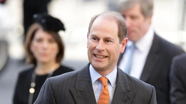 El polémico viaje en jet privado del Príncipe Eduardo en el que se gastó 42.000 euros