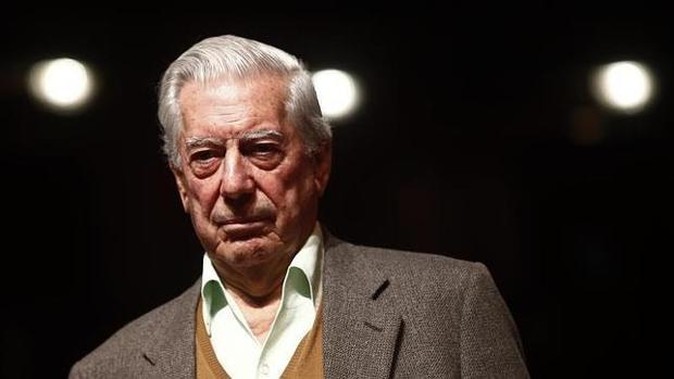 Mario Vargas Llosa, ingresado tras sufrir una caída en su domicilio