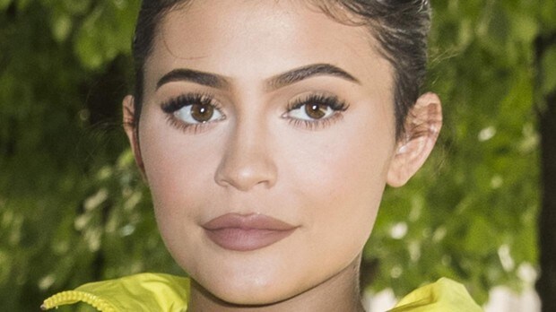  Nueva polémica con el maquillaje de Kylie Jenner  acusada de plagiar a otra marca