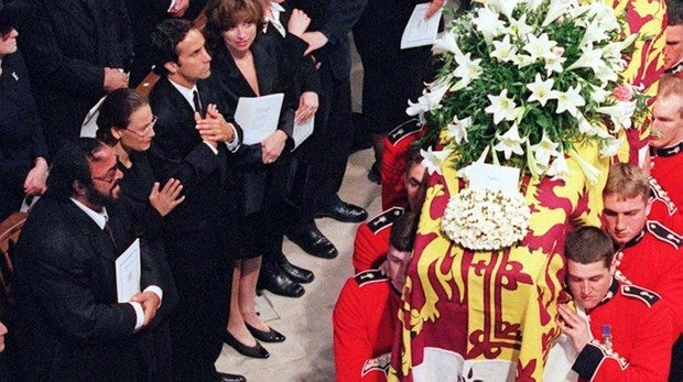 El funeral de Diana de Gales, un protocolo digno de una reina