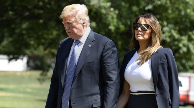 El extraño gesto de Melania Trump tras darle la mano a Putin