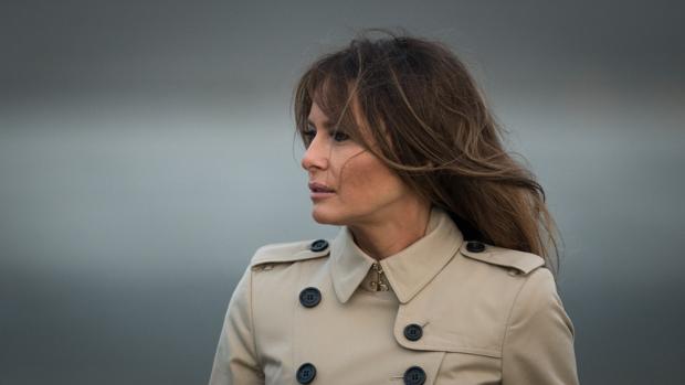 Melania Trump o como triunfar con un «total white»