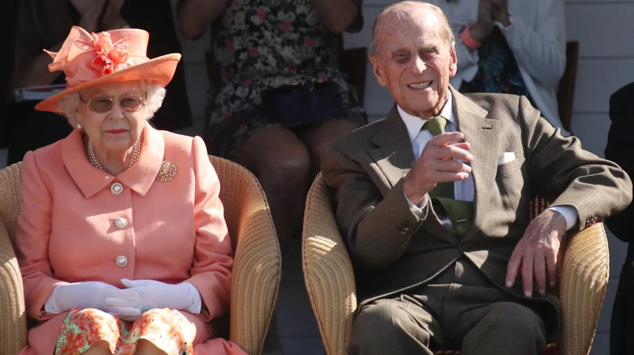 El Duque de Edimburgo junto a la Reina Isabel II, el pasado mes de junio
