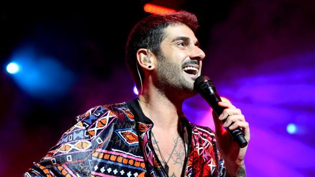 Melendi anuncia una cuarta paternidad en Starlite