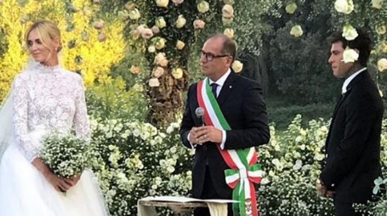 Así es el espectacular vestido que luce Chiara Ferragni de camino al altar