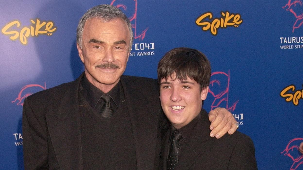 Burt Reynolds, junto a su hijo Quinton