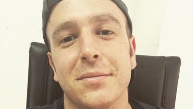 Álex Lequio, primeras palabras y primer «selfie» tras su vuelta a España