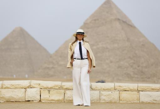 La maleta de Melania Trump en África: Chanel, Zara, Ralph Lauren y varias polémicas