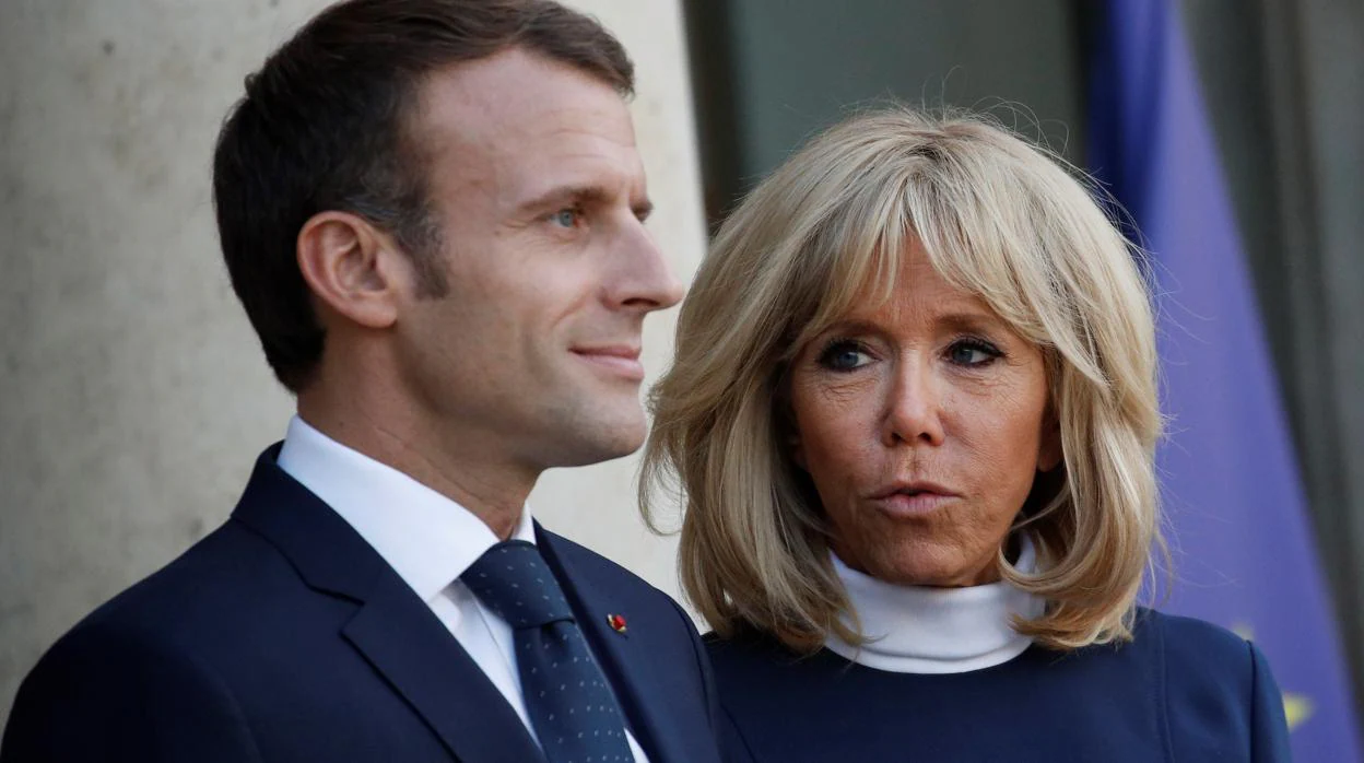 Emmanuel Macron y su esposa Brigitte